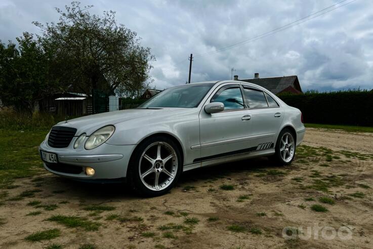 Mercedes-Benz E-Class W211 Sedan