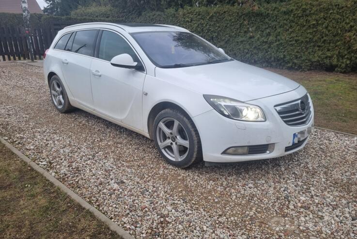 Opel Insignia A Sports Tourer wagon 5-doors
