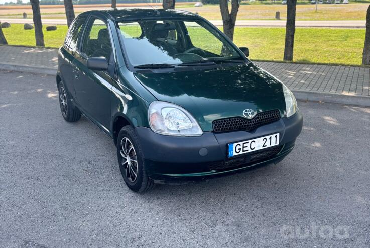 Toyota Yaris 1 generation