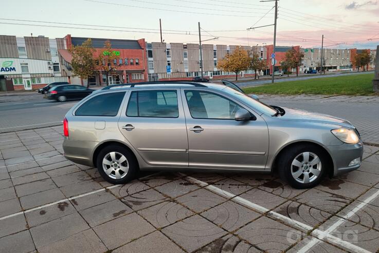 Skoda Octavia 2 generation [restyling] Combi wagon 5-doors