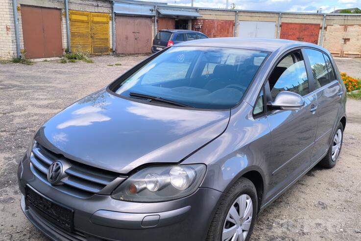 Volkswagen Golf Plus 1 generation