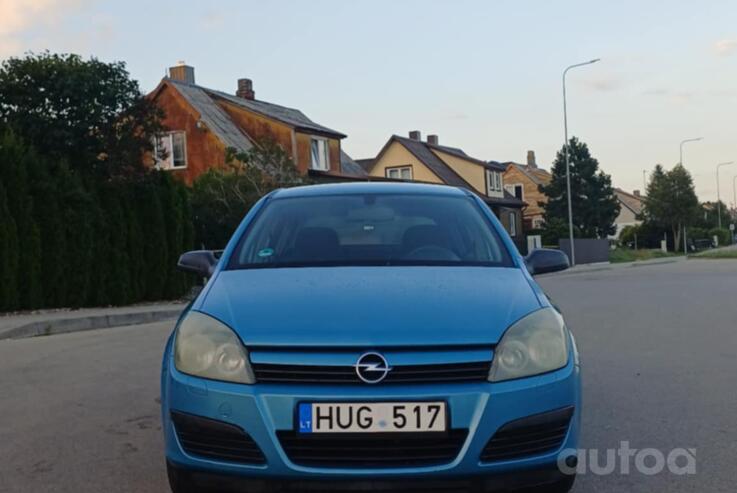 Opel Astra H Hatchback
