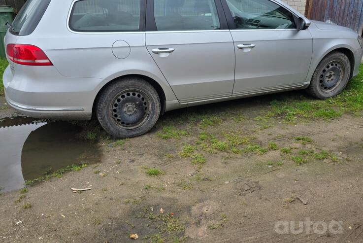 Volkswagen Passat B7 Variant wagon 5-doors