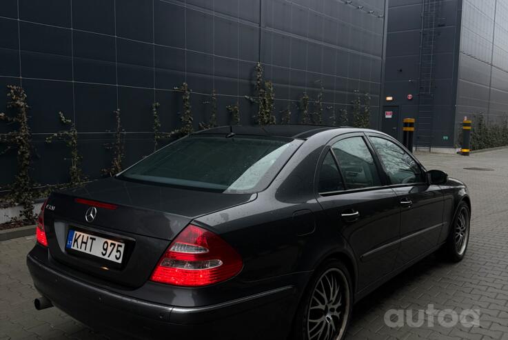 Mercedes-Benz E-Class W211 Sedan