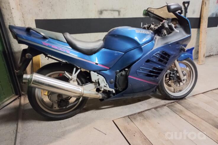 Suzuki RF
