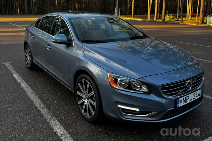 Volvo S60 2 generation [restyling] Sedan 4-doors