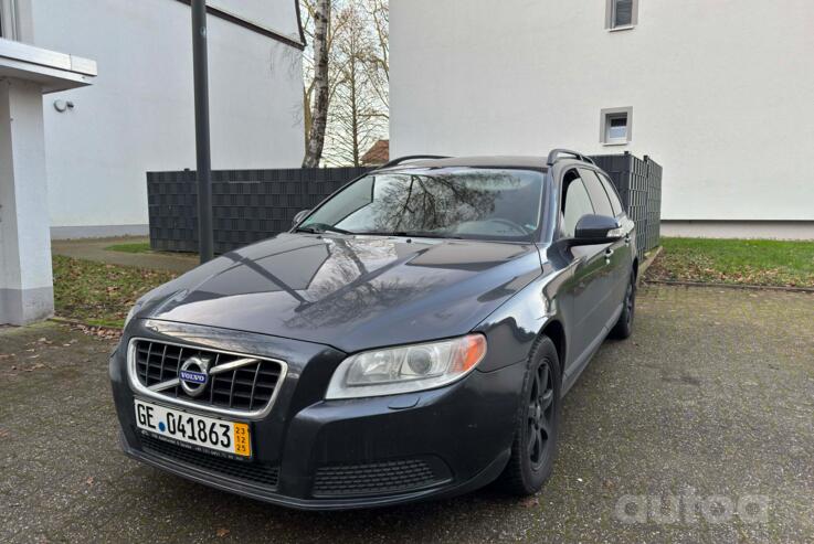 Volvo V70 3 generation wagon