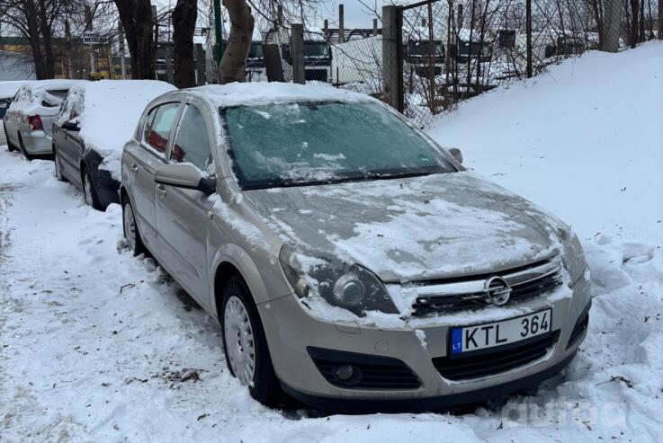 Opel Astra H Hatchback