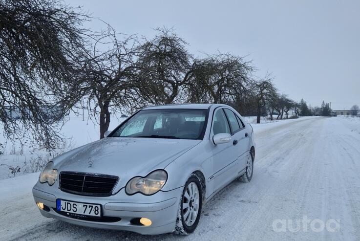 Mercedes-Benz C-Class W203/S203/CL203 Sedan