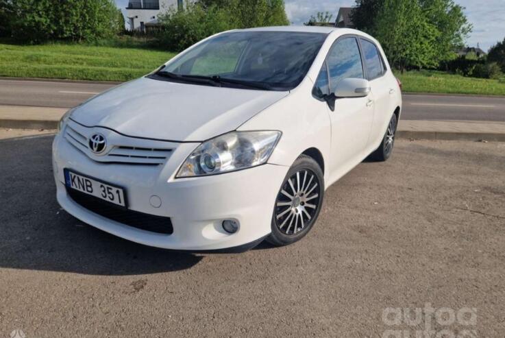 Toyota Auris 1 generation [restyling] Hatchback 5-doors