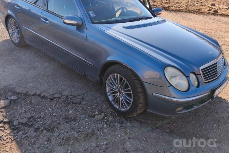 Mercedes-Benz E-Class W211 Sedan
