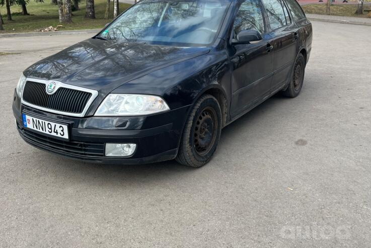 Skoda Octavia 2 generation Combi wagon 5-doors