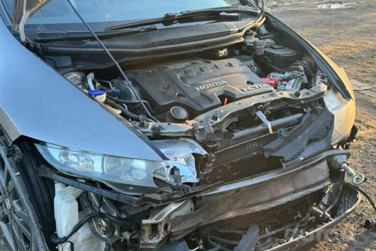 Honda Civic 8 generation Hatchback 5-doors