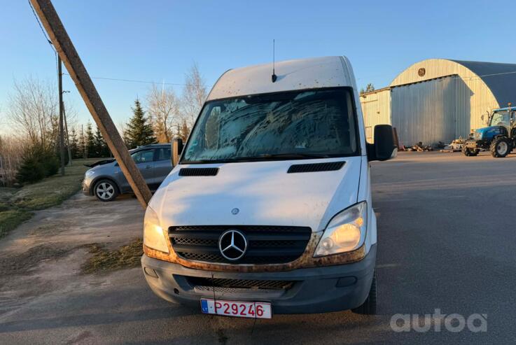 Mercedes-Benz Sprinter Second generation