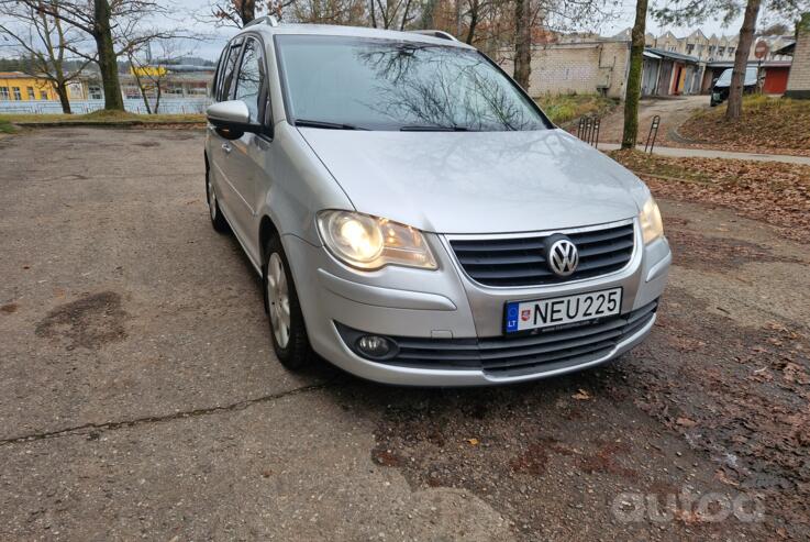 Volkswagen Touran 1 generation [2th restyling] Minivan