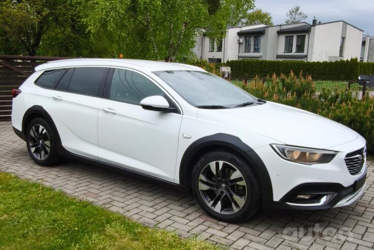 Opel Insignia B Country Tourer wagon 5-doors