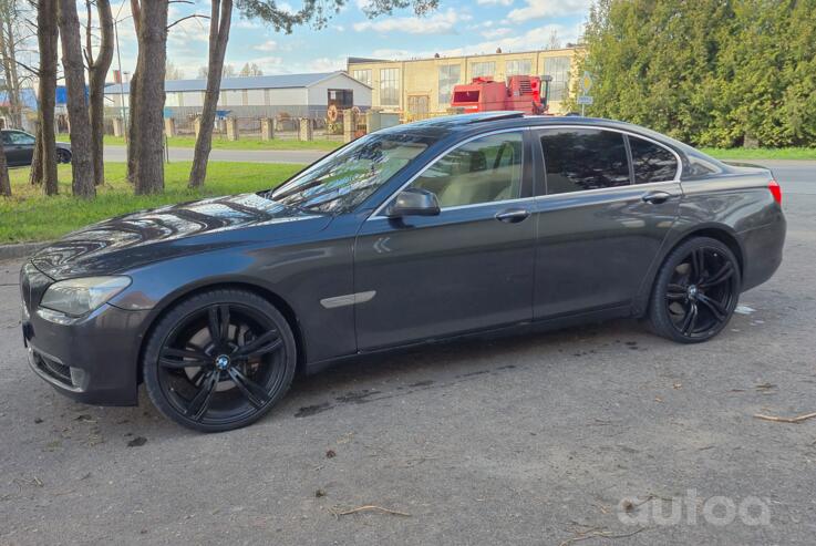 BMW 7 Series F01/F02 Sedan
