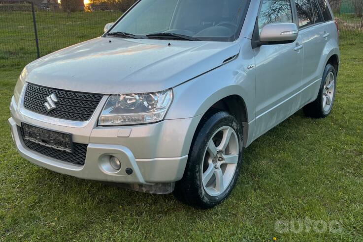 Suzuki Grand Vitara 2 generation [restyling] Crossover 5-doors