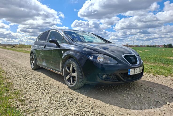 SEAT Leon 2 generation Hatchback 5-doors