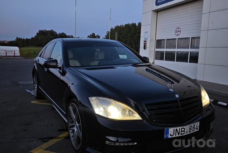 Mercedes-Benz S-Class W221 Sedan 4-doors