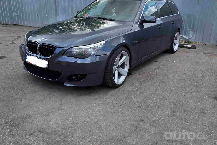 BMW 525