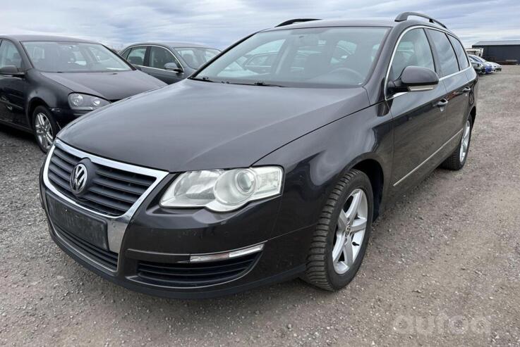 Volkswagen Passat B6 wagon 5-doors