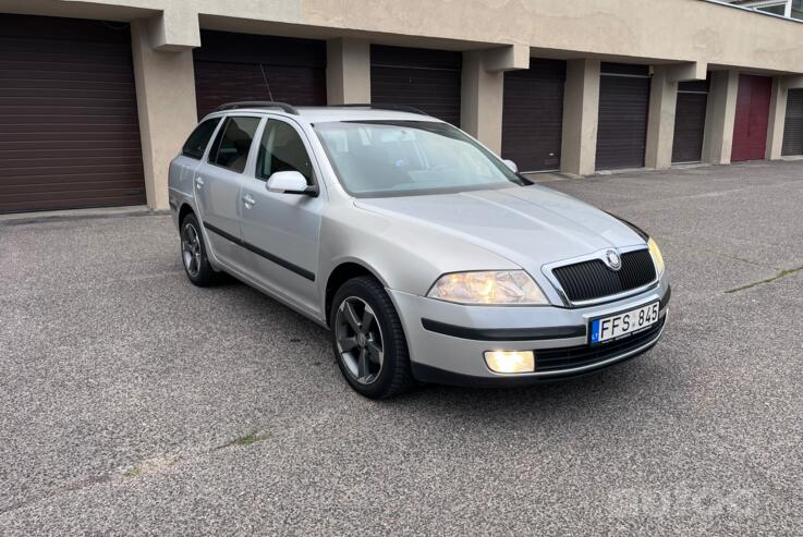 Skoda Octavia 2 generation Combi wagon 5-doors