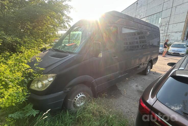 Mercedes-Benz Sprinter Second generation