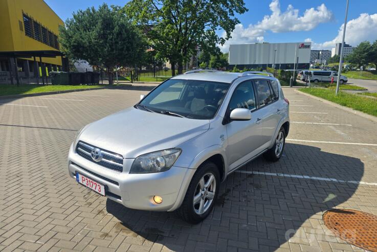 Toyota RAV4 3 generation Crossover
