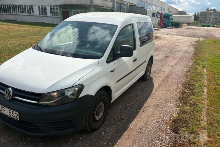 Volkswagen Caddy 4 generation Kombi Maxi minivan 4-doors