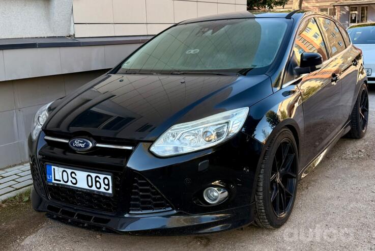 Ford Focus 3 generation Hatchback 5-doors