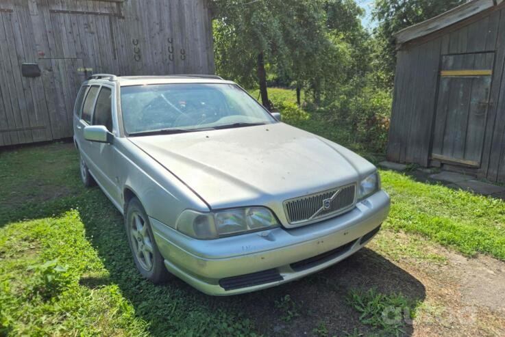 Volvo V70 1 generation wagon