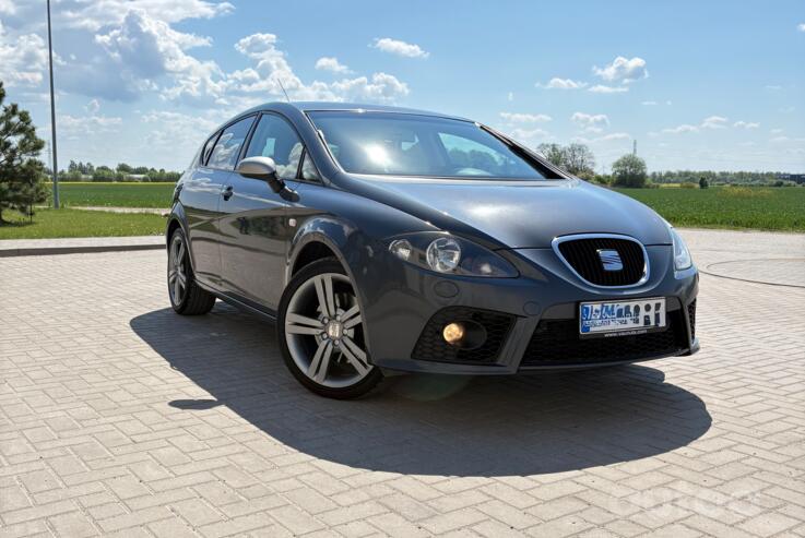 SEAT Leon 2 generation Hatchback 5-doors