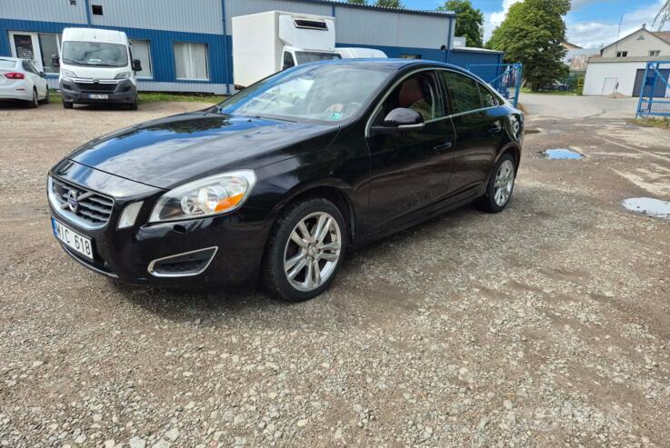 Volvo S60 2 generation Sedan