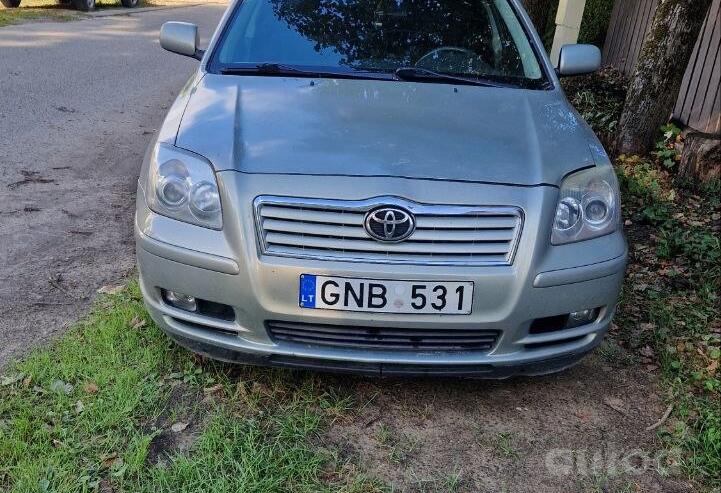 Toyota Avensis 2 generation wagon