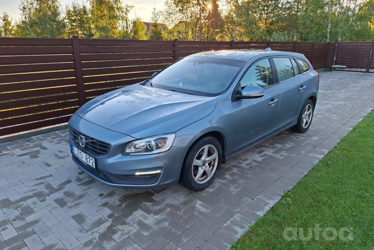 Volvo V60 1 generation [restyling] wagon 5-doors