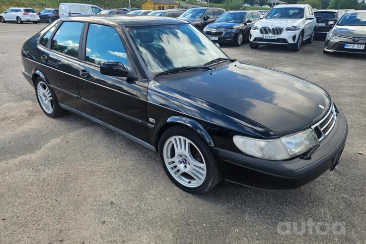 Saab 900 2 generation Hatchback