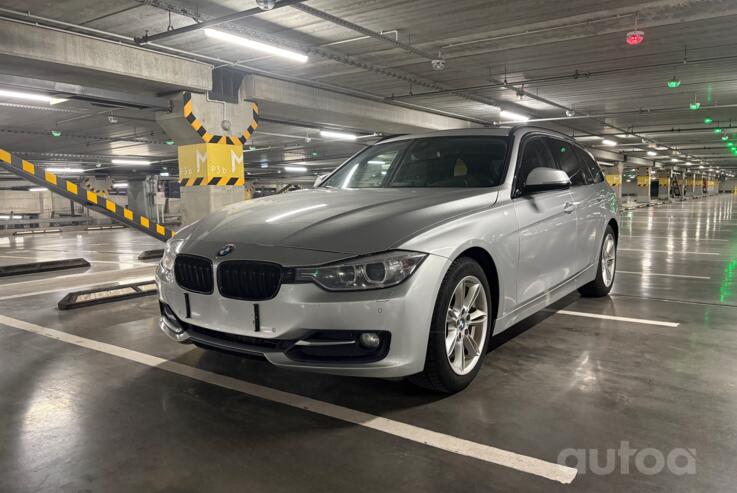BMW 320 2013