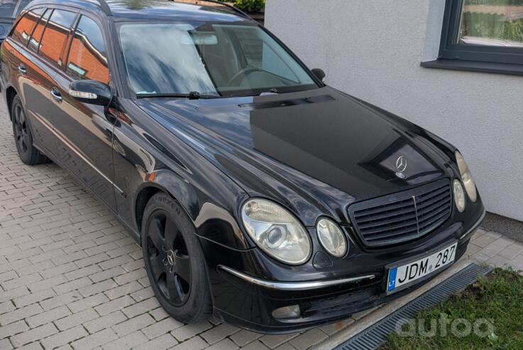 Mercedes-Benz E-Class W211 Sedan