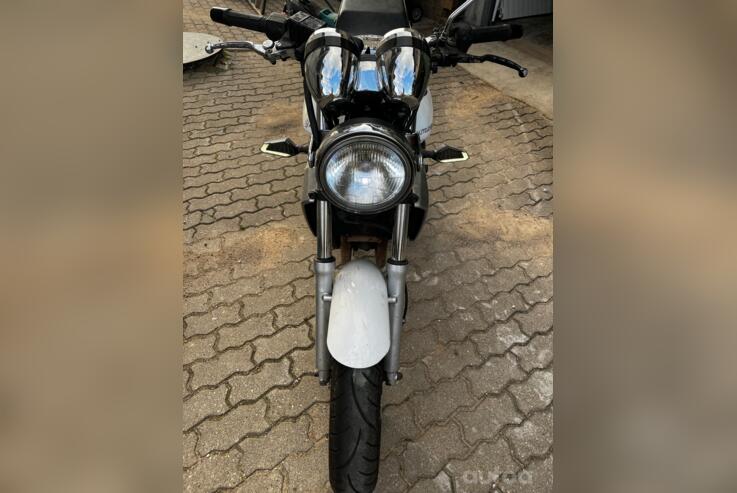 Kawasaki ER 5