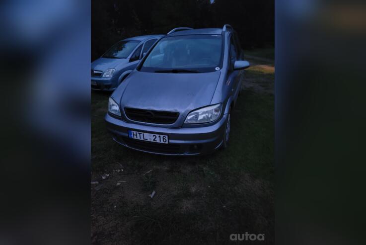 Opel Zafira OPC A [restyling]