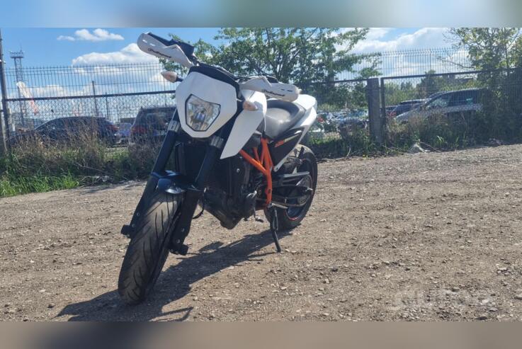 KTM Duke
