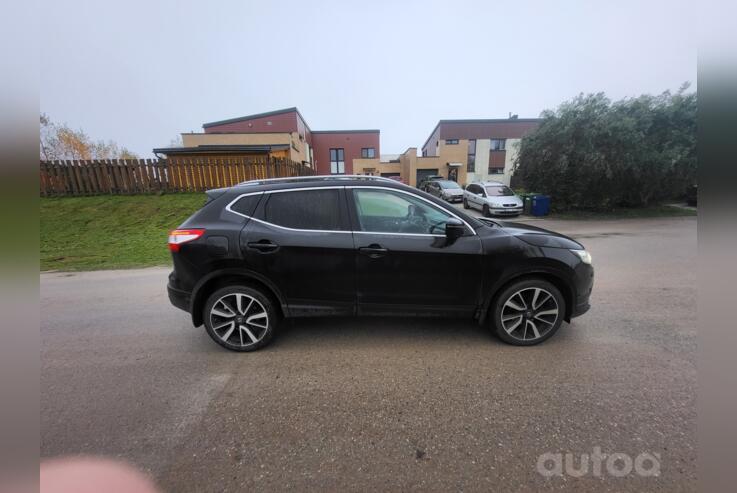 Nissan Qashqai 2 generation Crossover