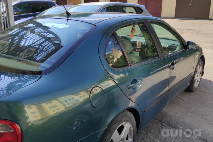 SEAT Toledo 2 generation Sedan