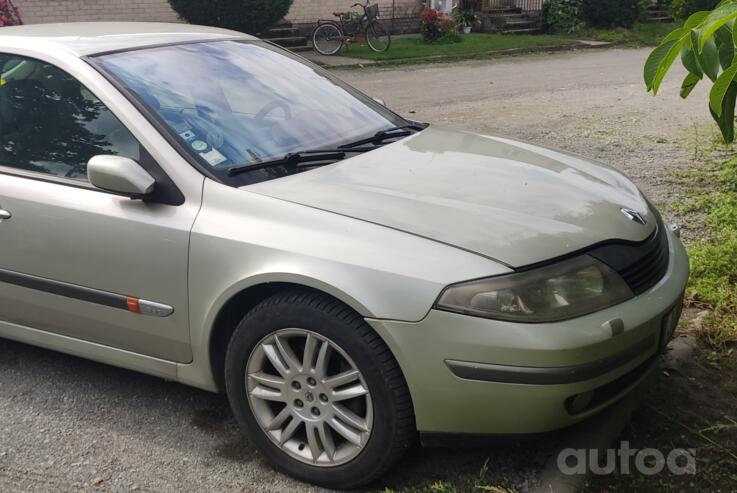 Renault Laguna 2 generation Liftback