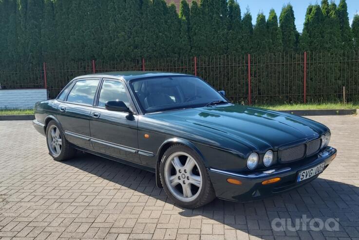 Jaguar XJR II (X308) Sedan