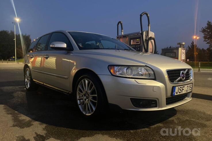 Volvo V50 1 generation [restyling]