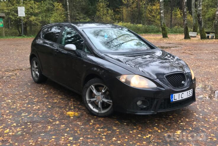 SEAT Leon 2 generation Hatchback 5-doors