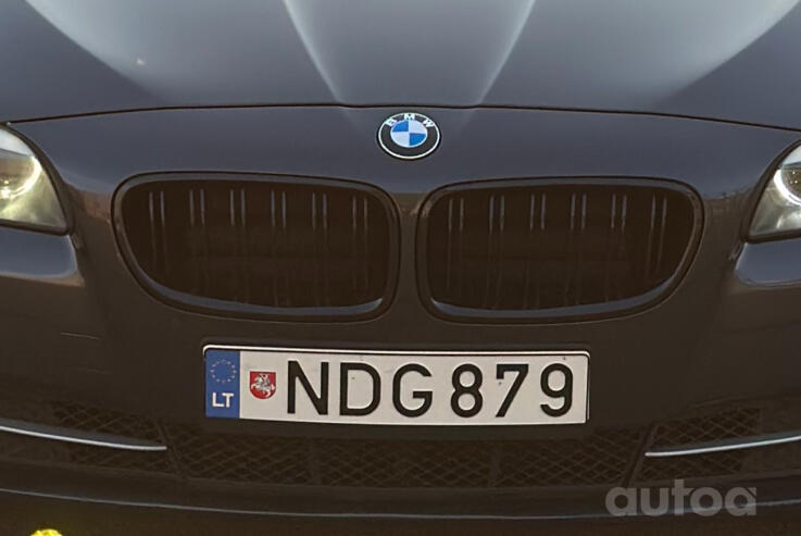 NDG 879