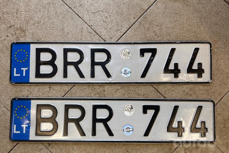 BRR744
